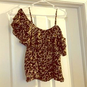 Off-shoulder cheetah print top